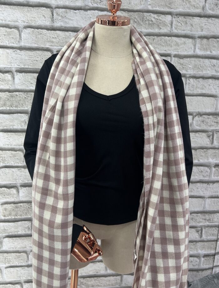 lenço flanelado xadrezinho lilás/off white lenço flanelado xadrezinho lilás/off white