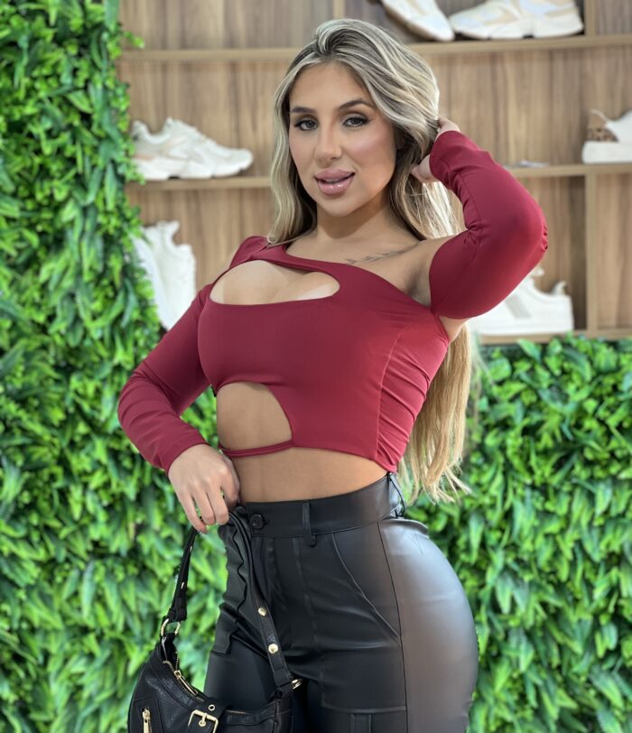 cropped manga longa amanda bordô