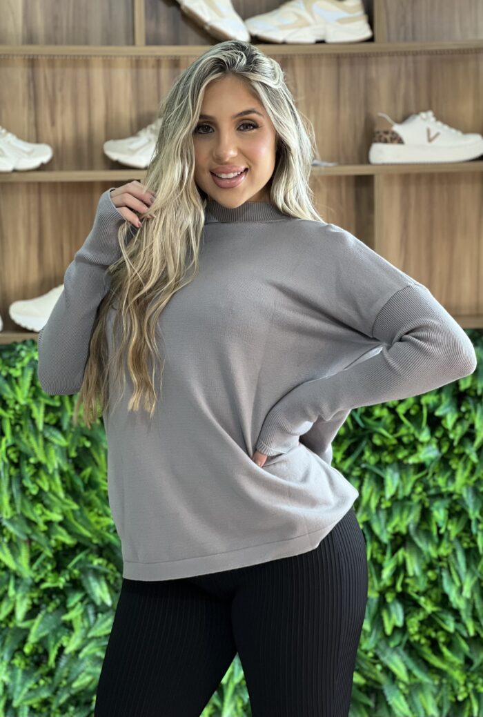 blusa alongada max cinza