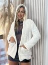 casaco teddy com zíper off white