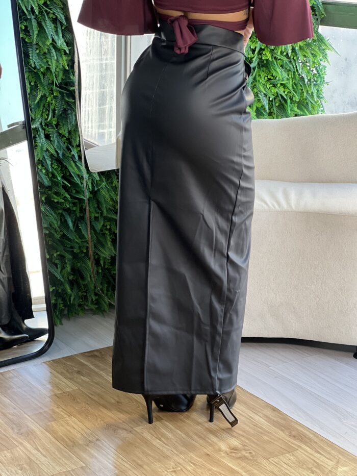 saia midi courino fabi preto saia midi courino fabi preto