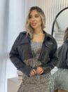 jaqueta courino dara preto