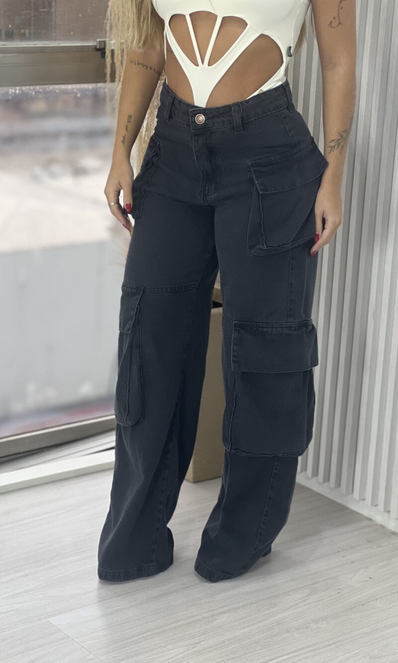 calça jeans cargo wide leg ludmila