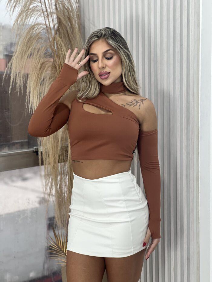 cropped manga longa bad mi caramelo cropped manga longa bad mi caramelo