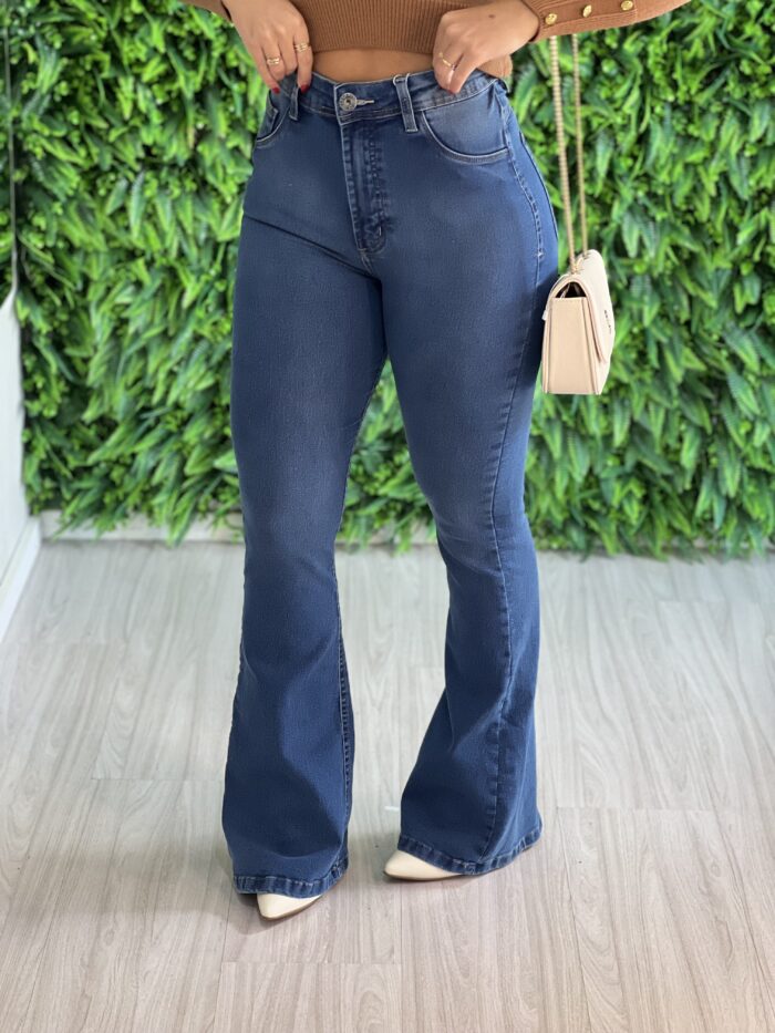 calça jeans flare modeladora frida