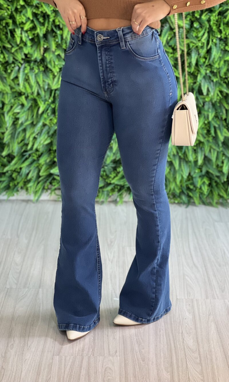 calça jeans flare modeladora frida