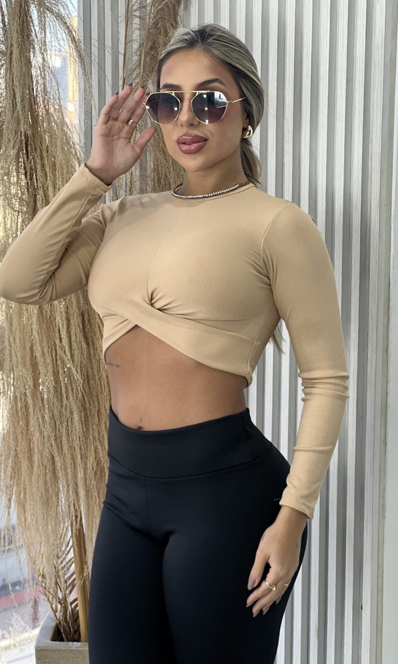 cropped manga longa lili bege