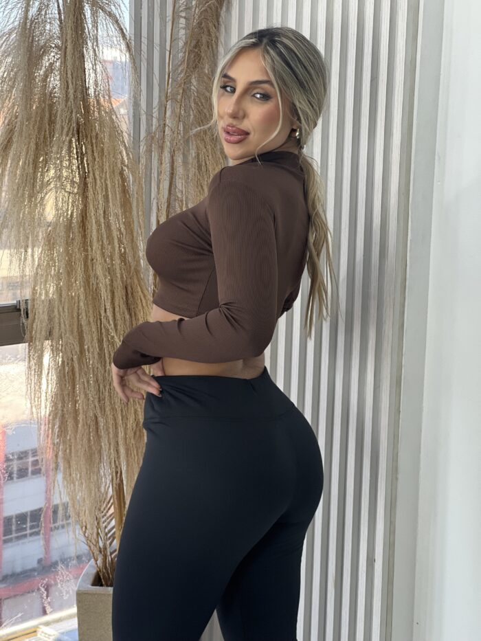 cropped manga longa marrom cropped manga longa marrom