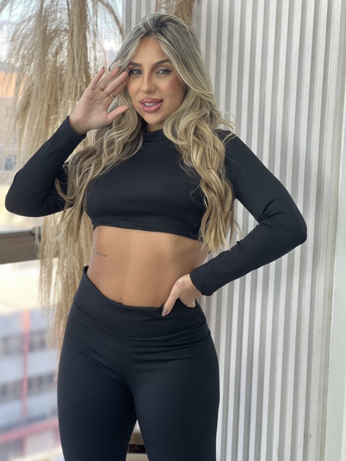 cropped manga longa preto