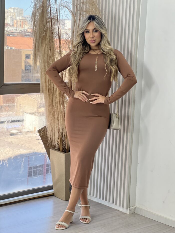 vestido midi manga longa capitu marrom vestido midi manga longa capitu marrom