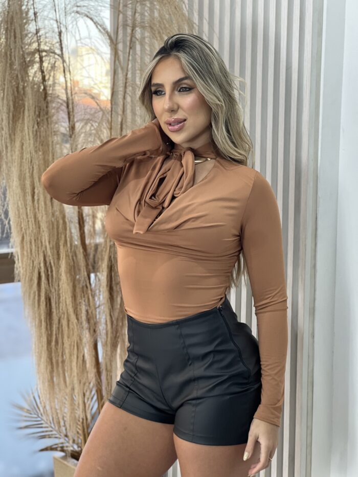 cropped manga longa milleny caramelo