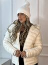 touca peluciada pompom branco
