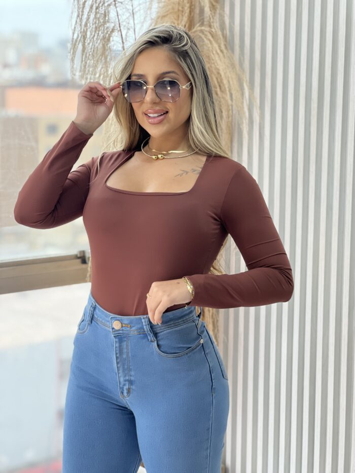 body manga longa mika marrom