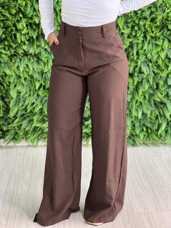 calça alfaiataria pantalona helena marrom