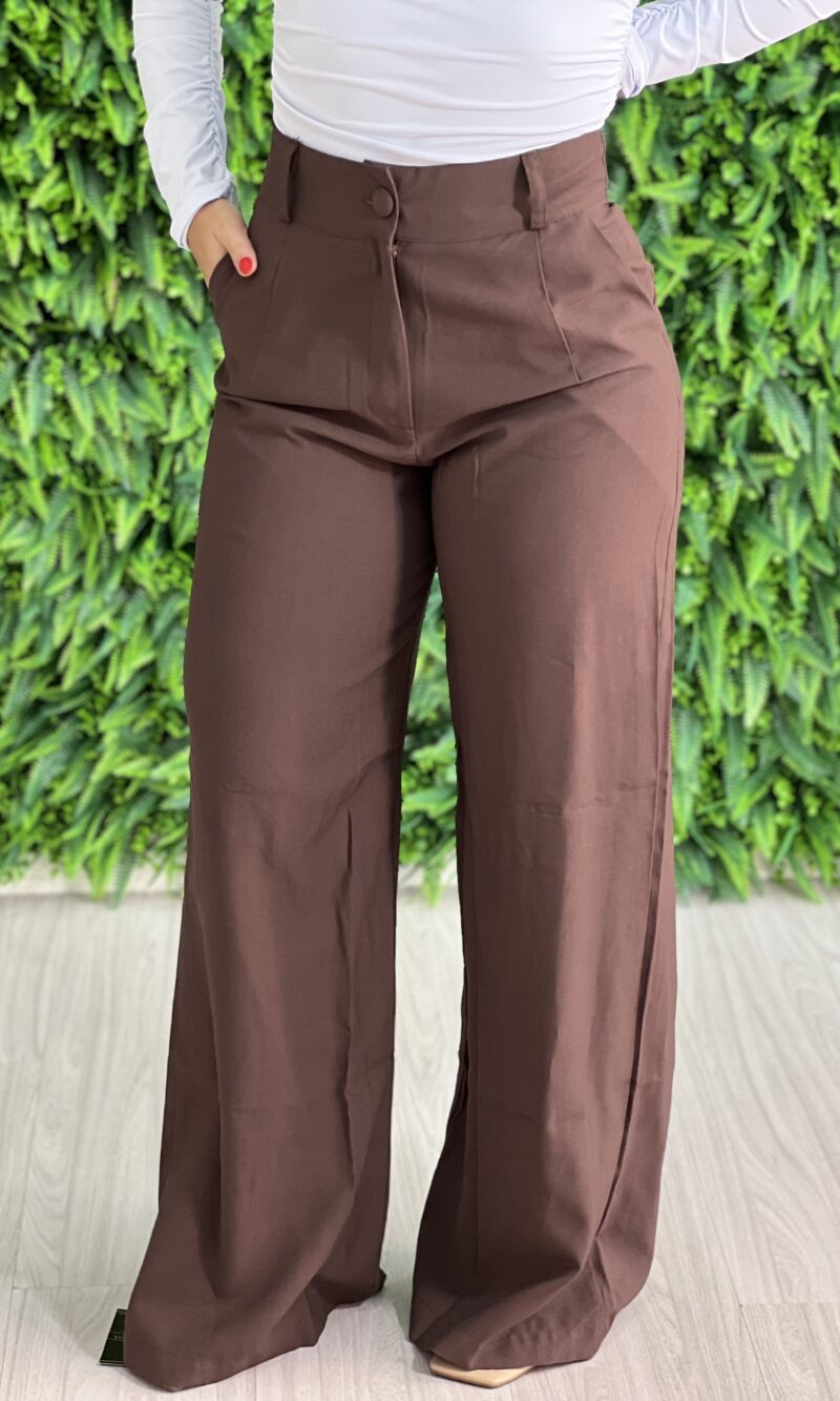calça alfaiataria pantalona helena marrom
