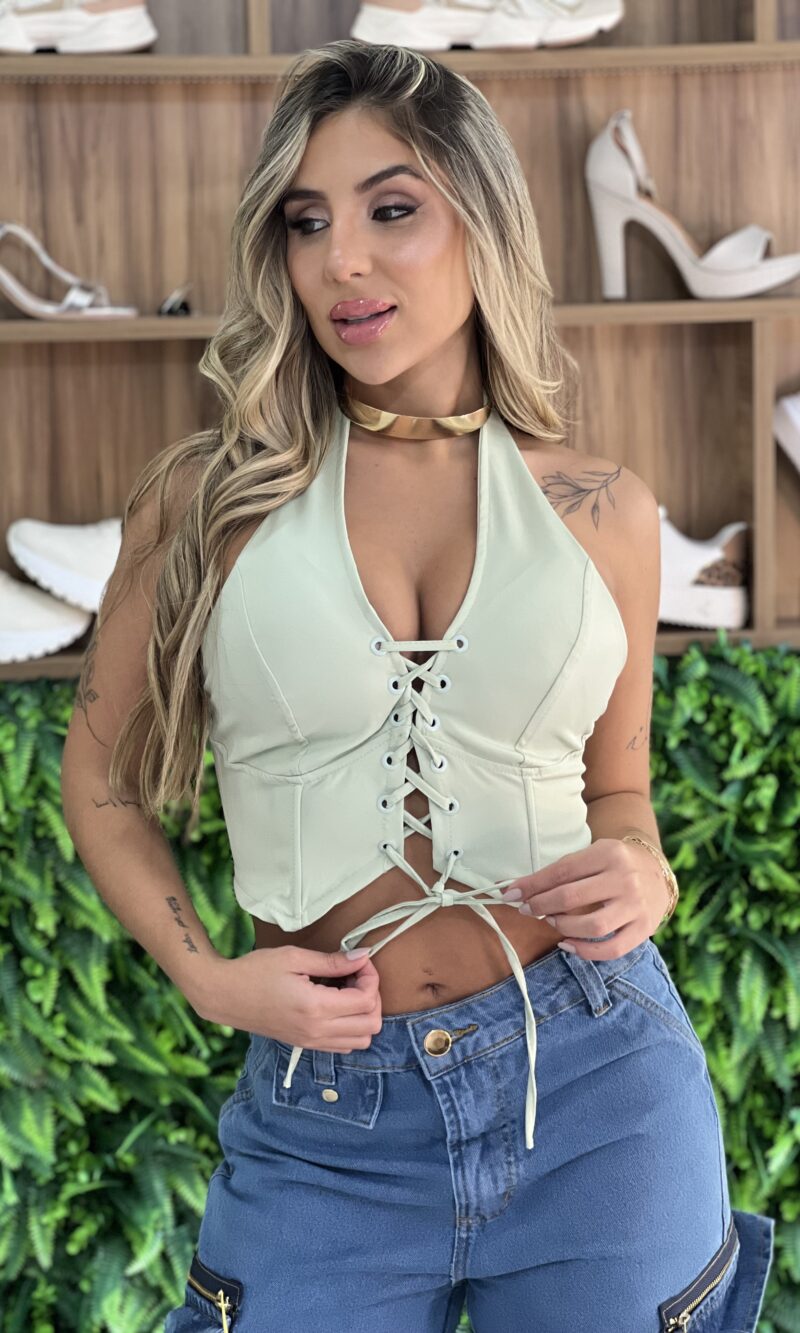 cropped naila verde