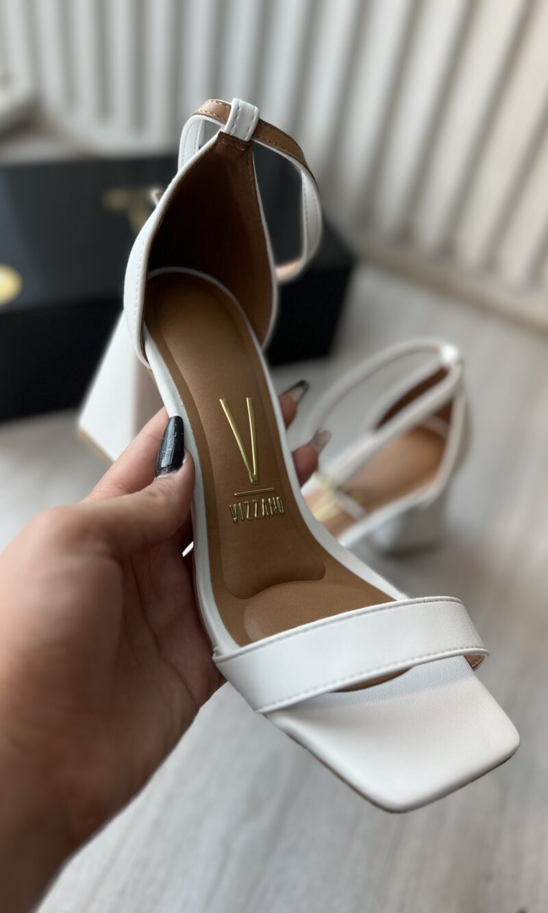 sandÁlia bÁsica pelica branco vizzano 6464 102