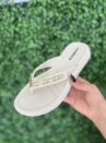 rasteira chinelo pedraria moleca off white 5548 108