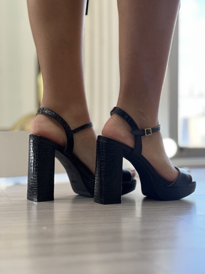 sandalia london salto bloco croco preto vizzano 6551 100 sandalia london salto bloco croco preto vizzano 6551 100