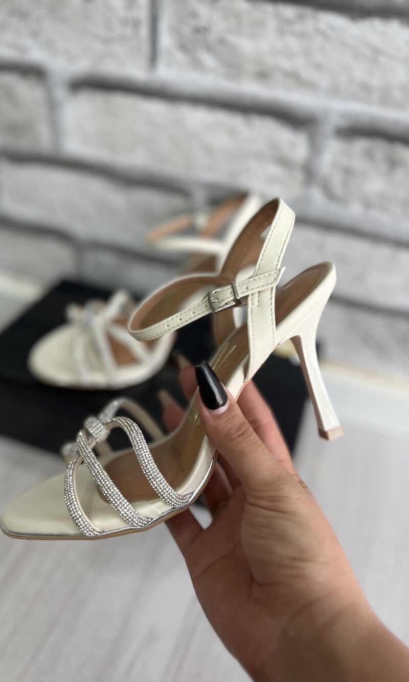 sandalia salto fino xangai off white vizzano 6552 103 sandalia salto fino xangai off white vizzano 6552 103