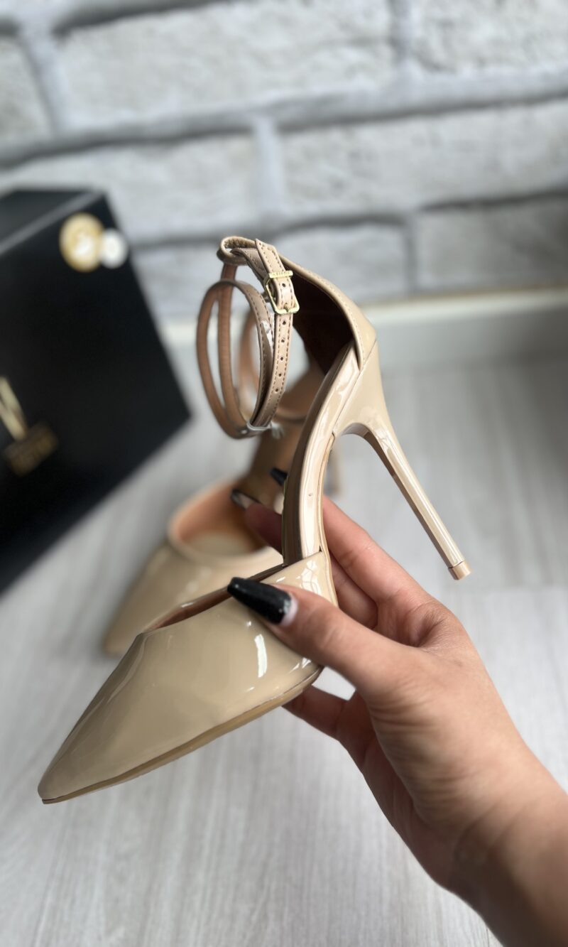 scarpin salto fino verniz bege vizzano 1024 102 scarpin salto fino verniz bege vizzano 1024 102