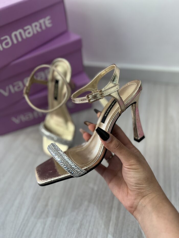 sandalia strass salto fino dourado via marte 298 001 01 sandalia strass salto fino dourado via marte 298 001 01