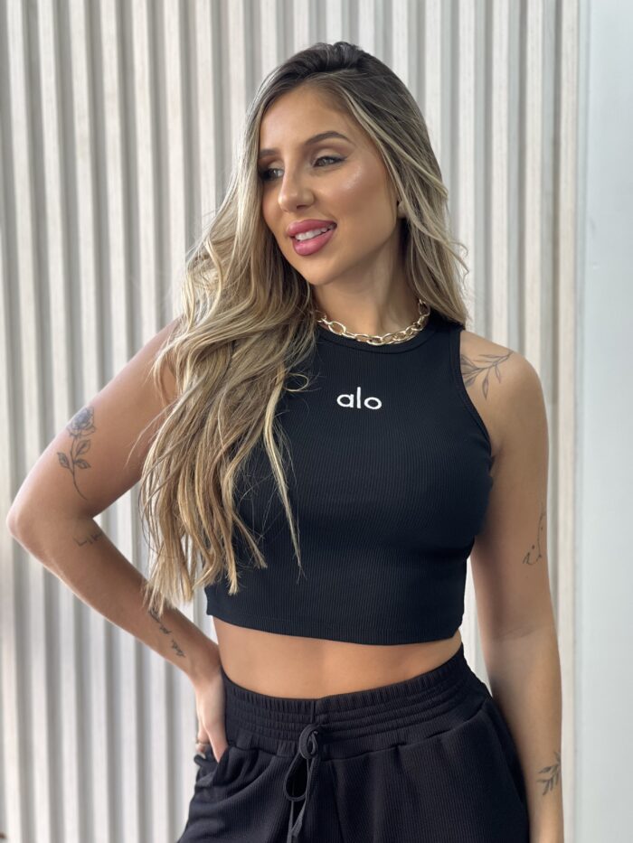 cropped alo preto cropped alo preto