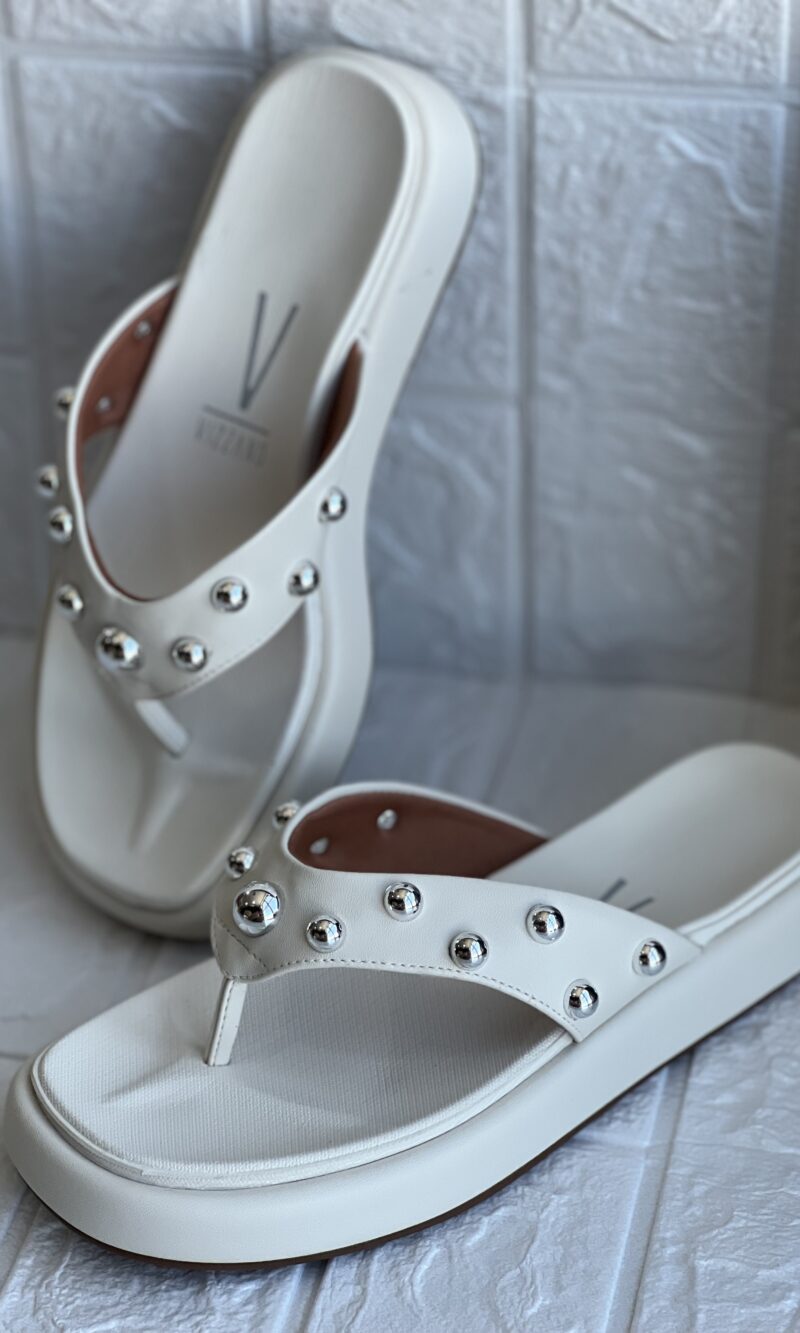 chinelo rasteira tachas off white vizzano 6506 106 chinelo rasteira tachas off white vizzano 6506 106