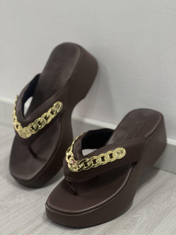 chinelo tamanco napa pele chocolate moleca 5503 117