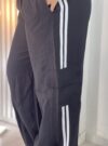 calca pantalona jogger yas preto