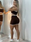 conjunto kika marrom