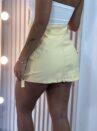 saia cargo com short lory amarelo manteiga
