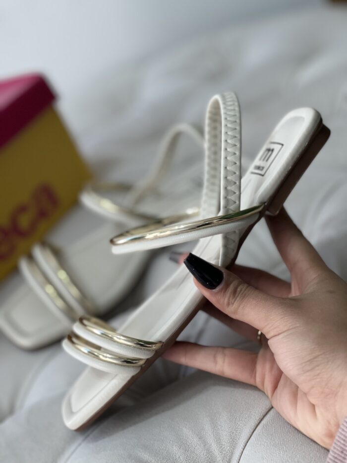 rasteira glamour off white moleca 5462 111 rasteira glamour off white moleca 5462 111