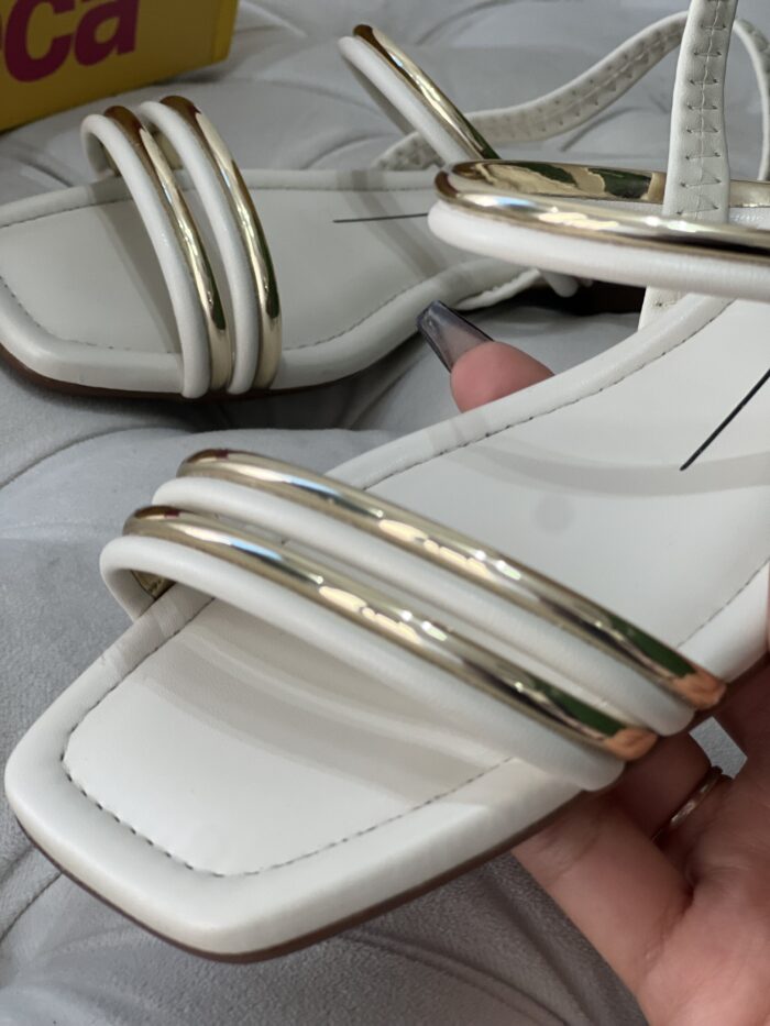 rasteira glamour off white moleca 5462 111 rasteira glamour off white moleca 5462 111