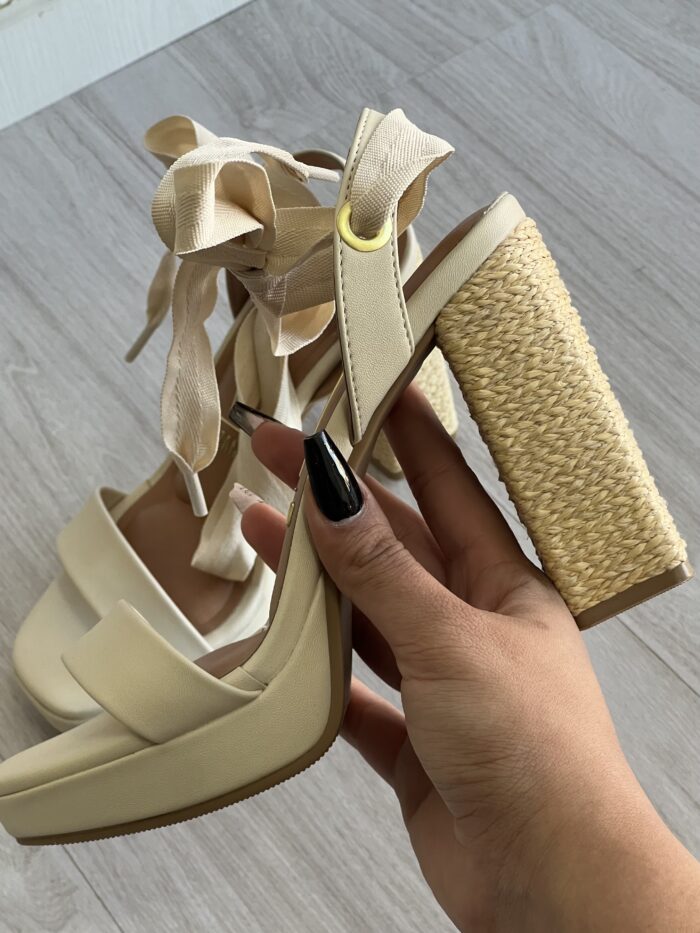 sandalia bordado creme natural vizzano 6551 301