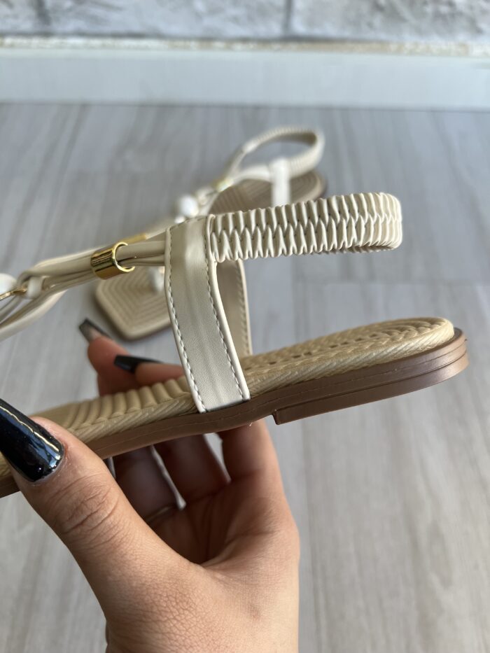 rasteira gaspea atenas off white moleca 5558 106 rasteira gaspea atenas off white moleca 5558 106