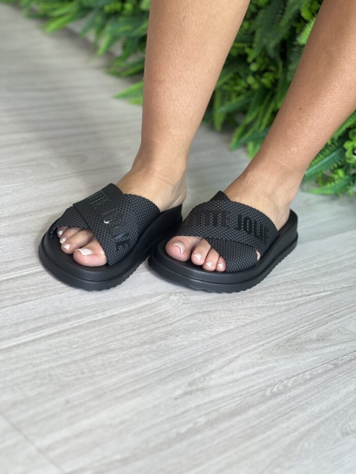 rasteira chinelo preto petite jolie pj6812ii rasteira chinelo preto petite jolie pj6812ii