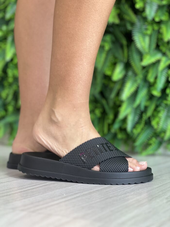 rasteira chinelo preto petite jolie pj6812ii rasteira chinelo preto petite jolie pj6812ii