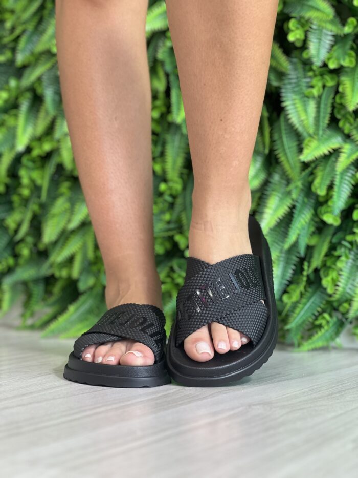 rasteira chinelo preto petite jolie pj6812ii rasteira chinelo preto petite jolie pj6812ii