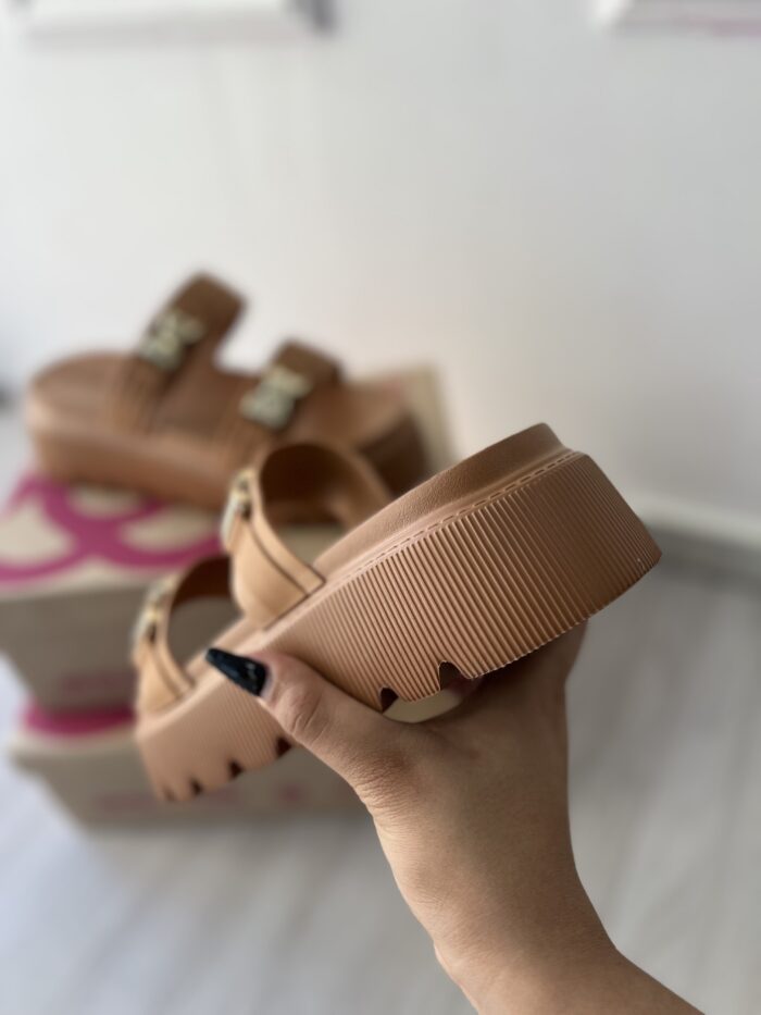 tamanco tratorado doce de leite petite jolie pj7491 tamanco tratorado doce de leite petite jolie pj7491