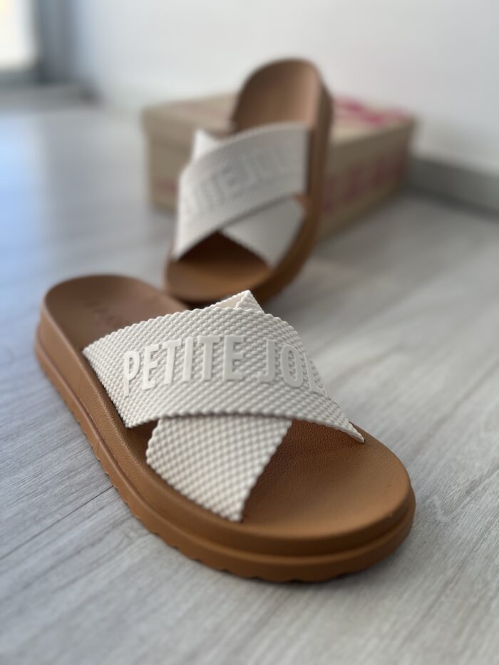 rasteira chinelo doce de leite petite jolie pj6812ii rasteira chinelo doce de leite petite jolie pj6812ii