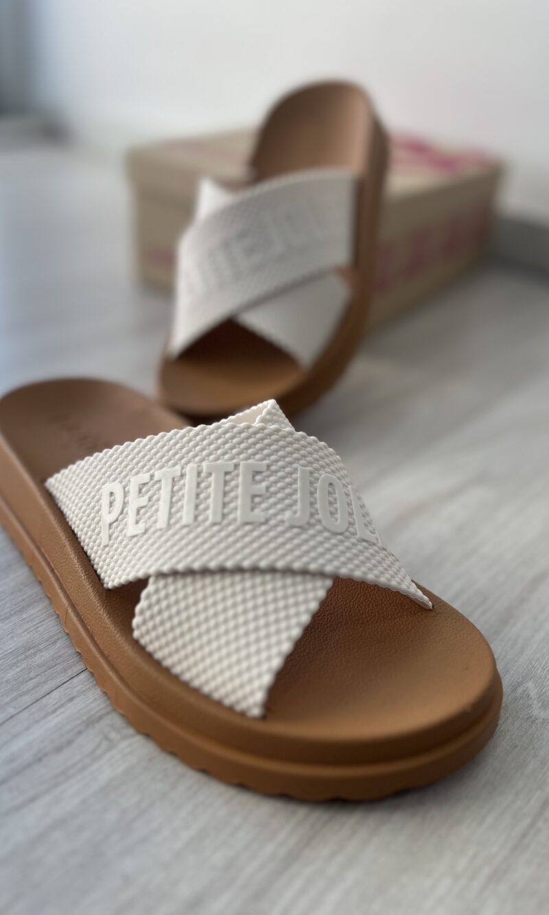 rasteira chinelo doce de leite petite jolie pj6812ii rasteira chinelo doce de leite petite jolie pj6812ii