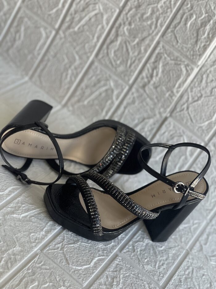 sandalia glam verniz preto brilhos ramarim 25 57202 sandalia glam verniz preto brilhos ramarim 25 57202