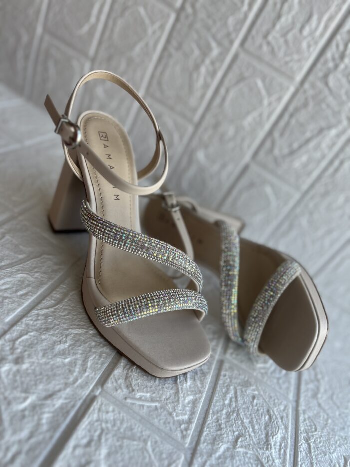 sandalia glam brilhos bege claro ramarim 25 57202