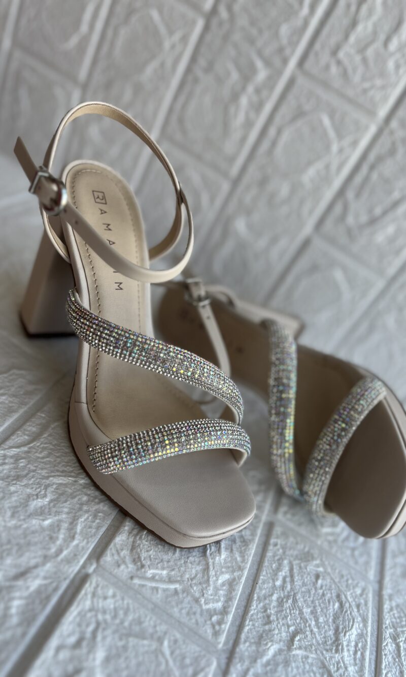 sandalia glam brilhos bege claro ramarim 25 57202