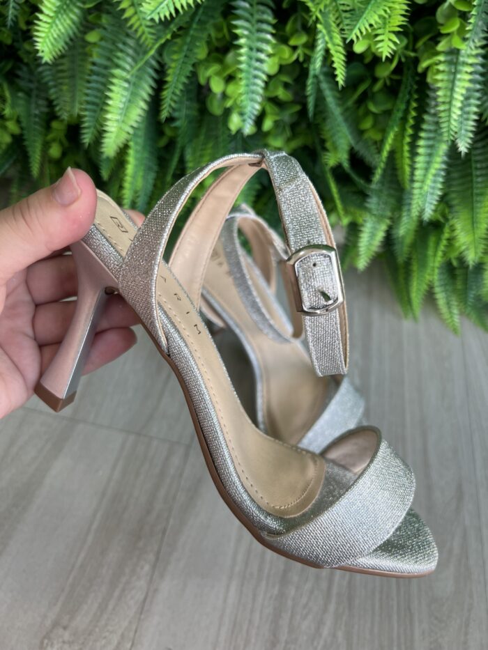 sandalia salto fino prata ramarim 2526201 sandalia salto fino prata ramarim 2526201
