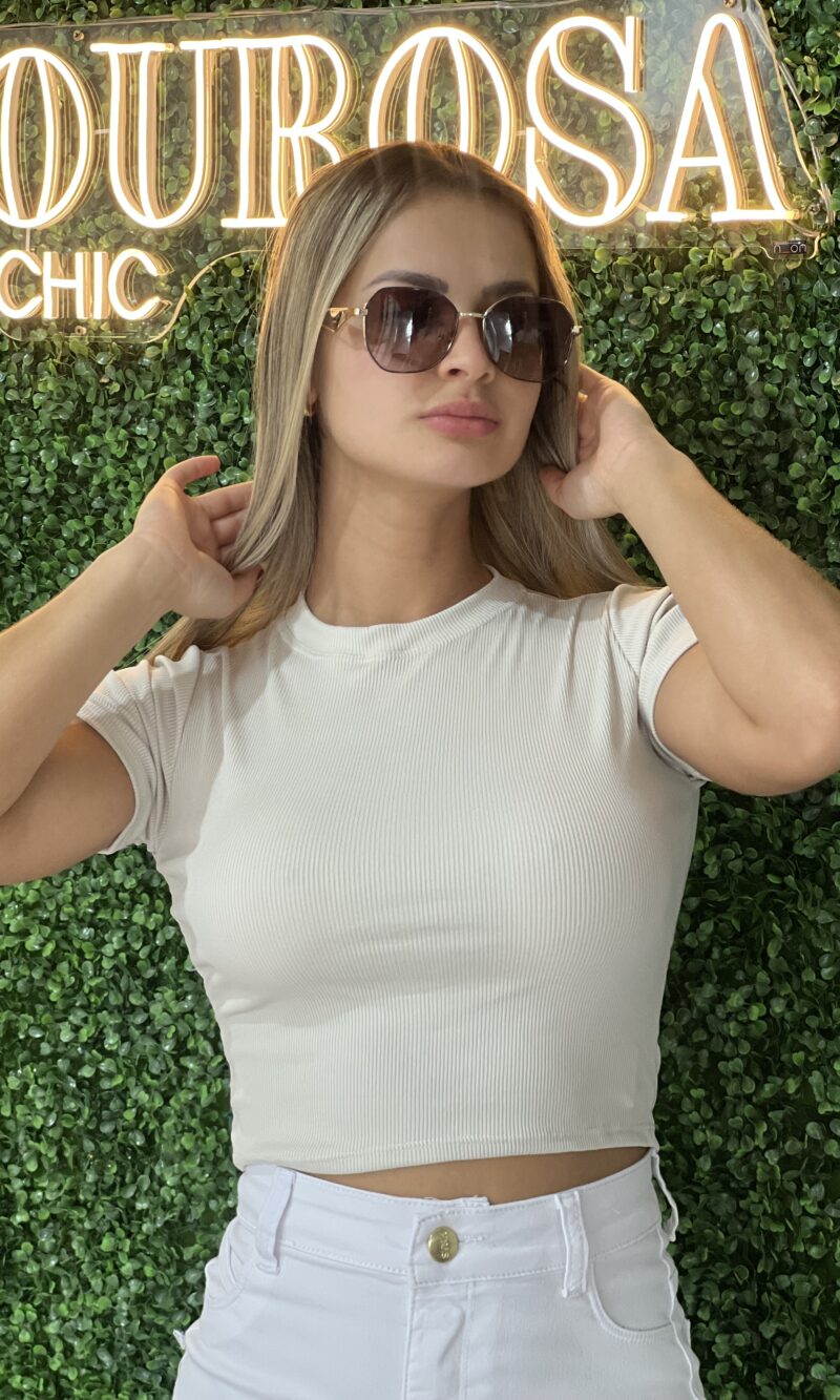 cropped maria eduarda marfim