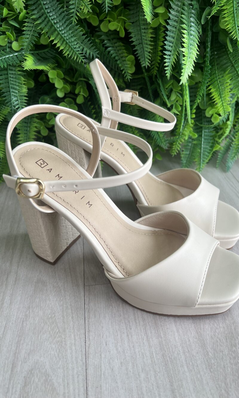 sandalia meia pata off white ramarim 25 57201