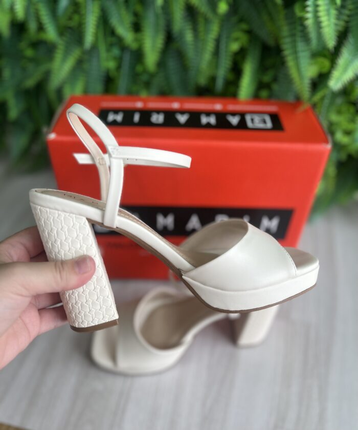 sandalia meia pata off white ramarim 25 57201 sandalia meia pata off white ramarim 25 57201