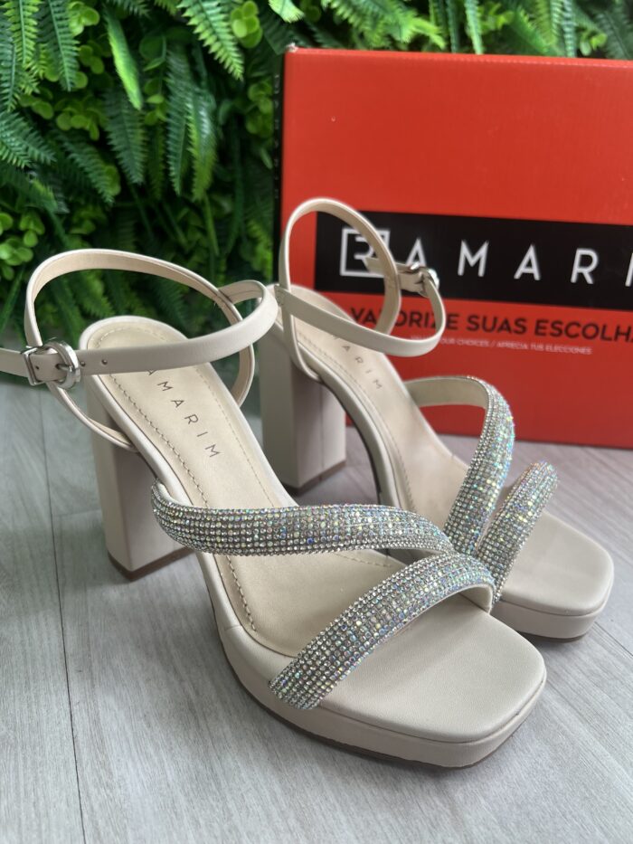 sandalia glam brilhos bege claro ramarim 25 57202